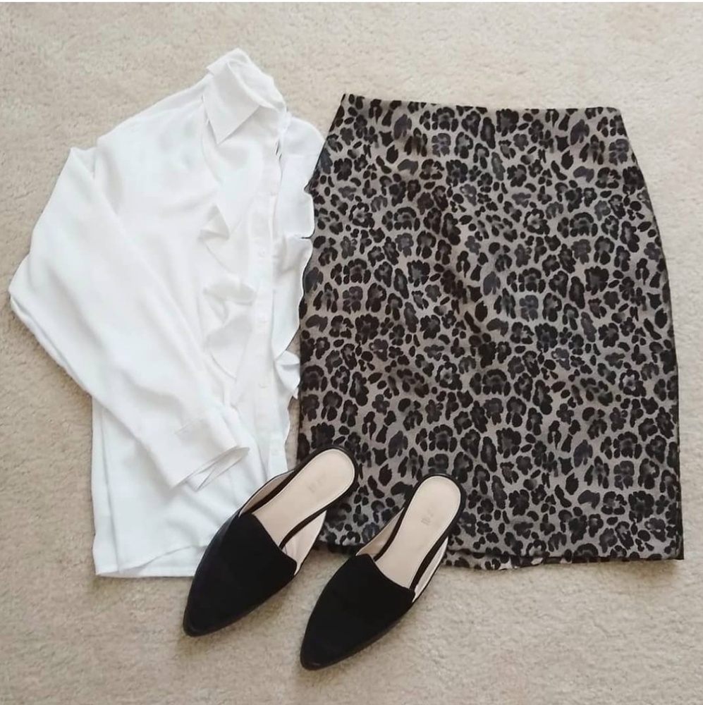 Ann Taylor Leopard Animal Print Pencil Skirt